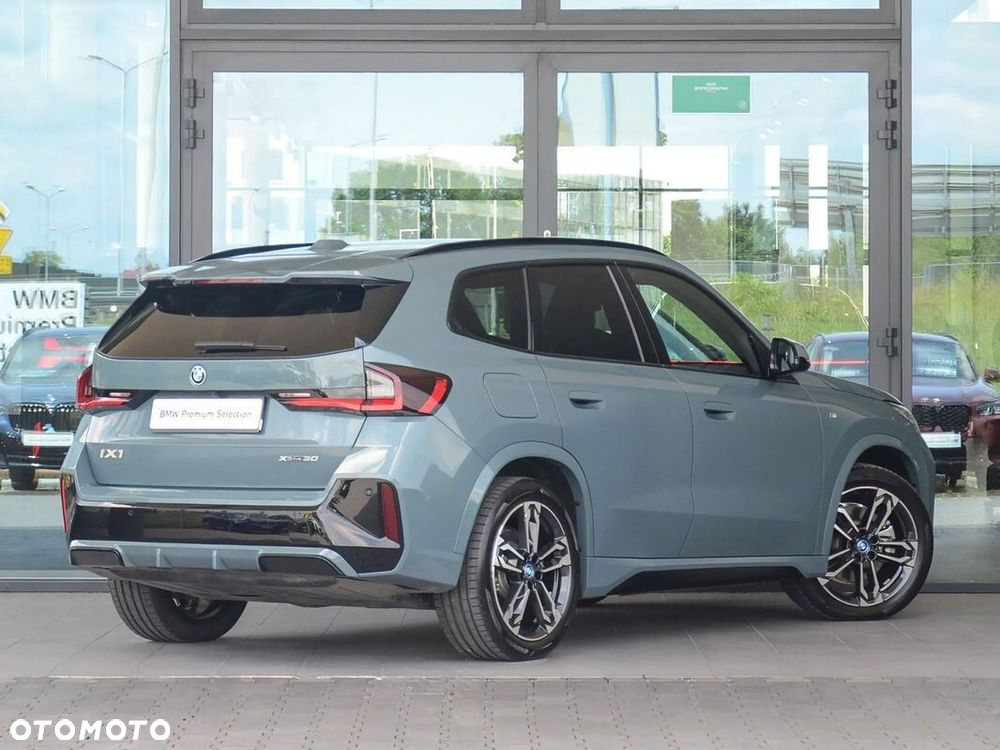 BMW iX1 - 2