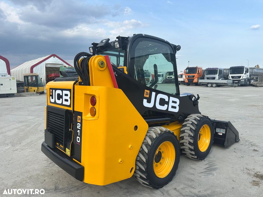 JCB 210 T4 - 2