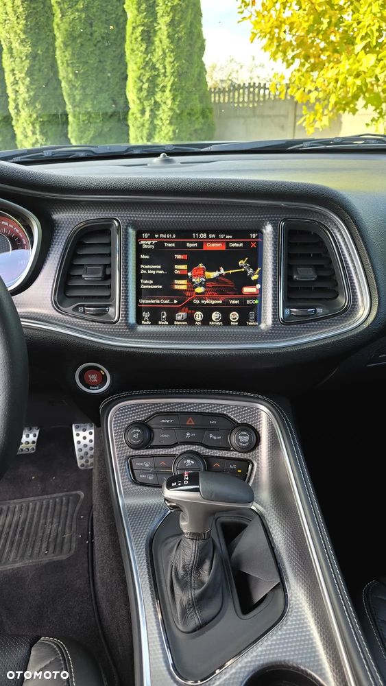 Dodge Challenger - 2