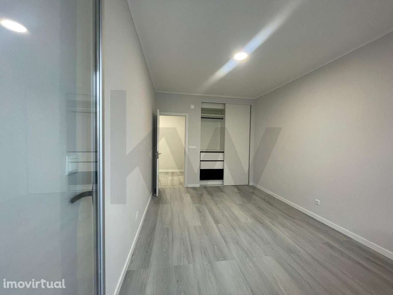 Apartamento T2 Venda - Totalmente Remodelado - Grande imagem: 5/27