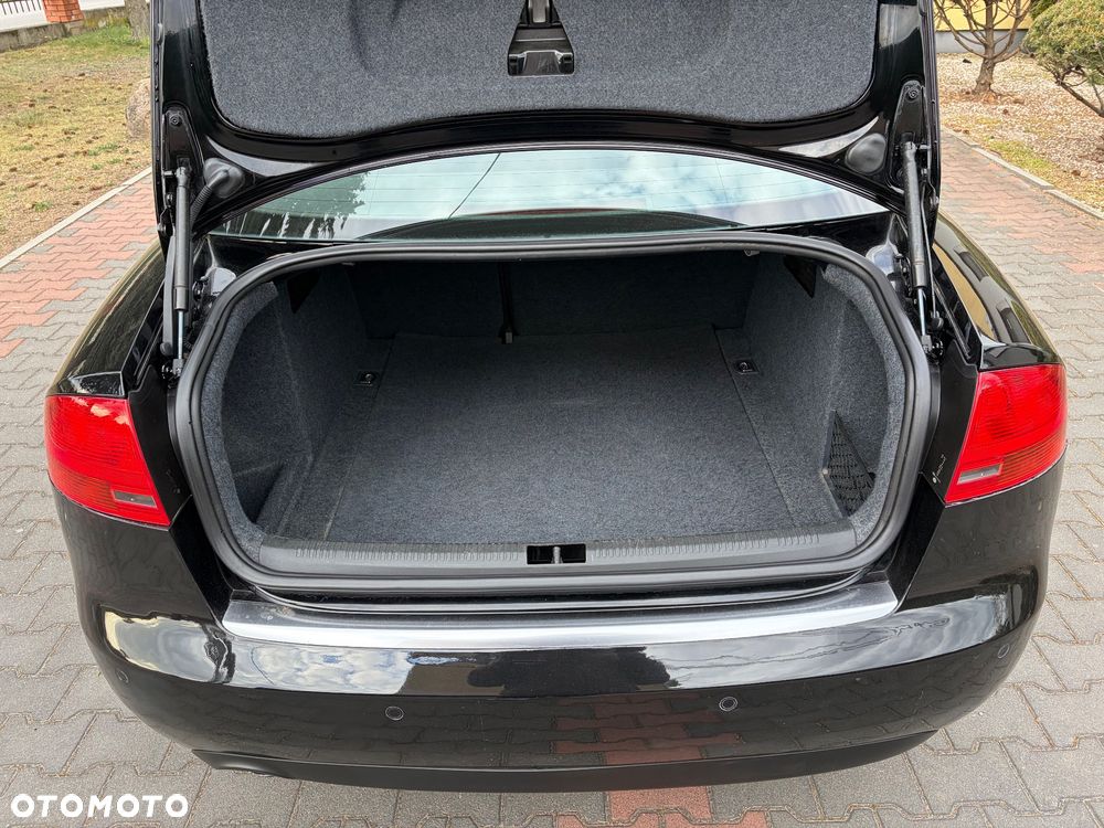 Audi A4 Limousine - 21