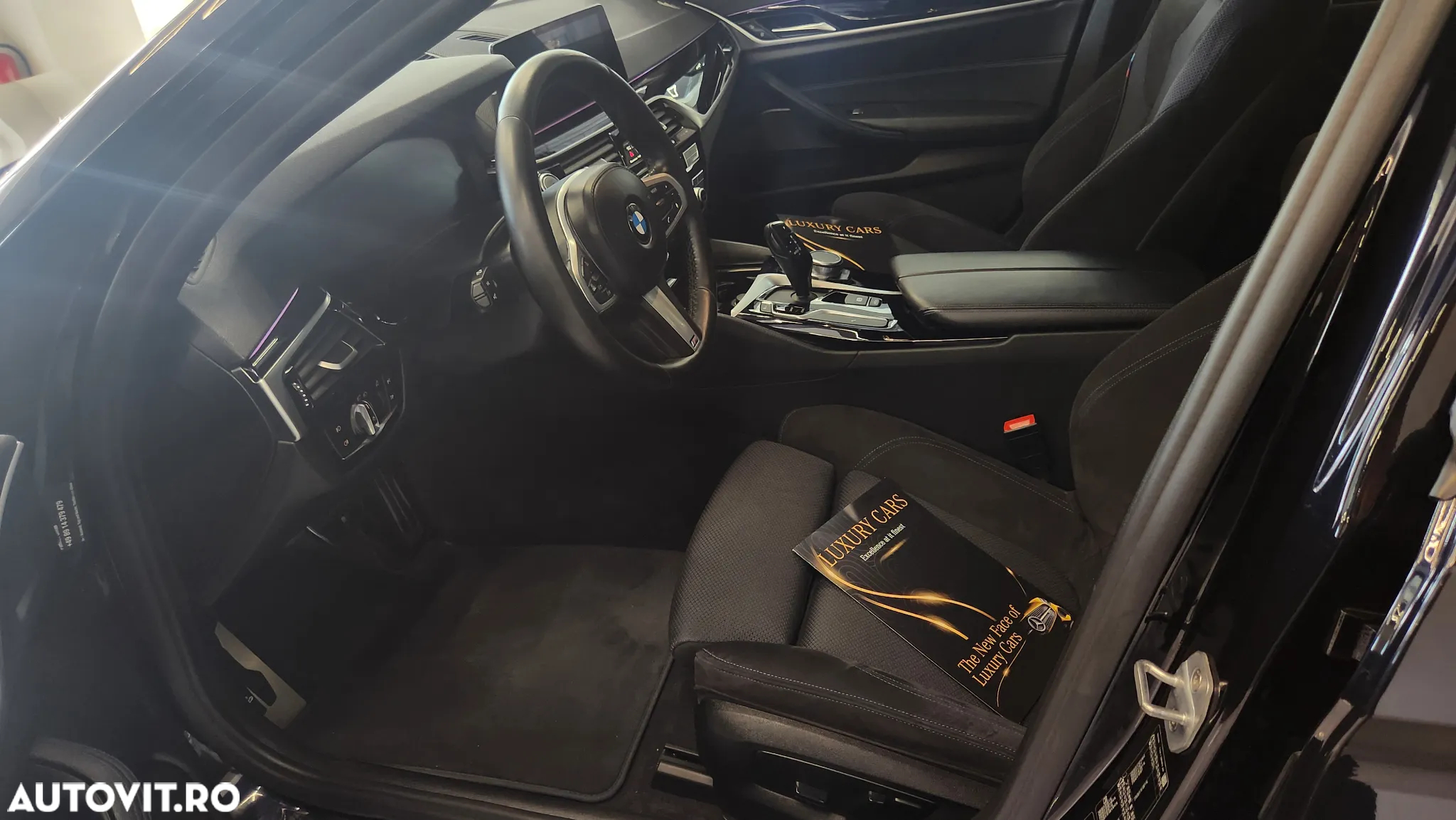 BMW Seria 5 520d xDrive AT - 12