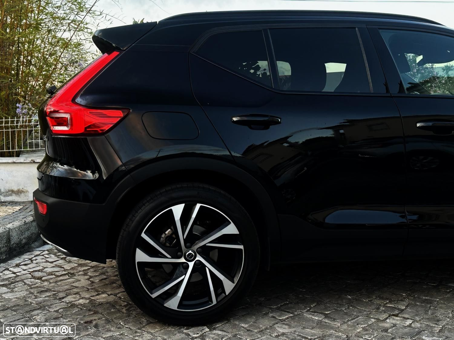 Volvo XC 40 1.5 T5 PHEV R-Design Expression - 6