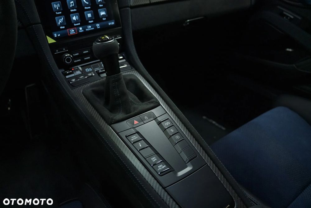 Porsche 718 Cayman - 31
