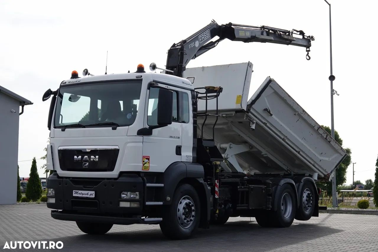 MAN TGS 26.360 / 6X2 / BASCULĂ + HDS FASSI F155A / CAPACITATE DE RIDICARE 6 160 KG / BORDMATIC / AXĂ RIDICATĂ / EURO 5 - 1