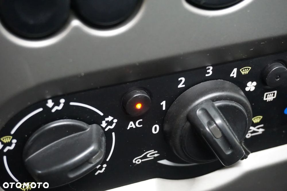 Dacia Duster dCi 110 FAP 4x2 Laureate - 29