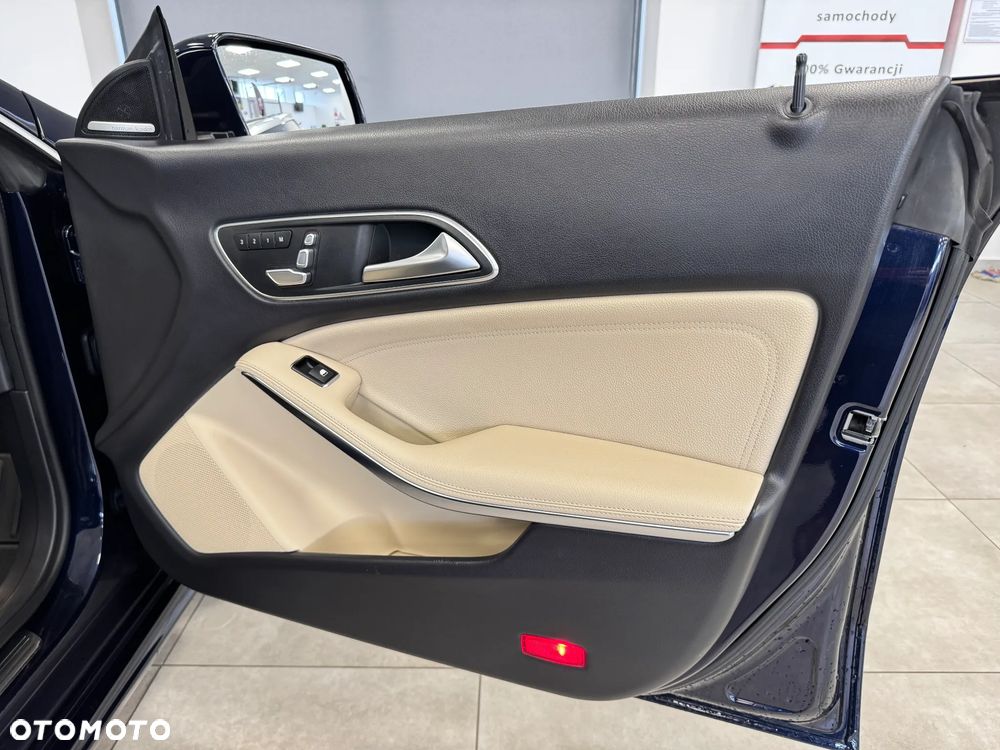 Mercedes-Benz CLA 250 7G-DCT UrbanStyle Edition - 19