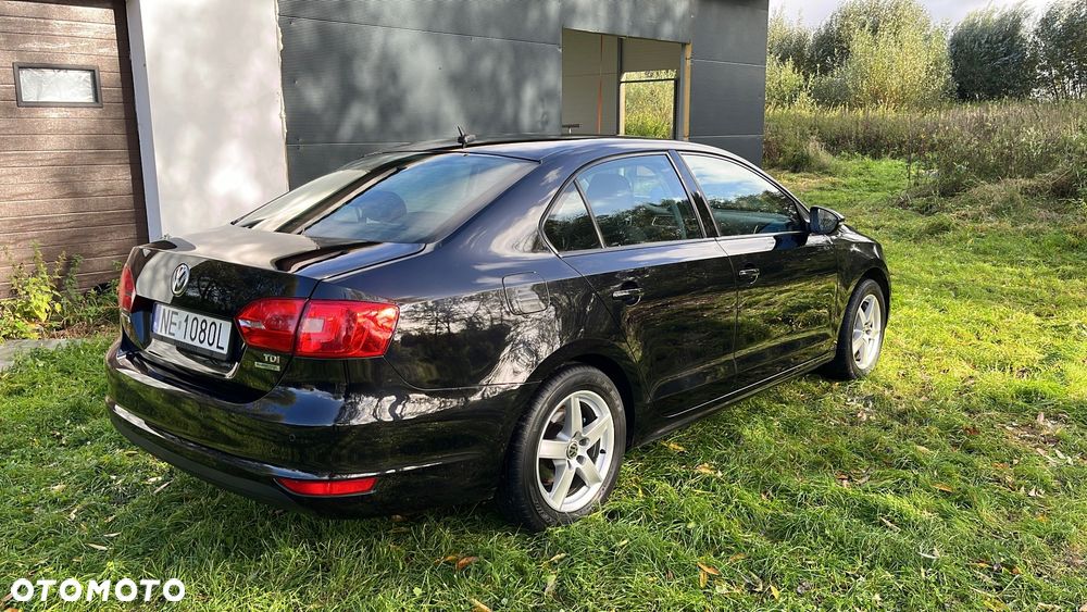 Volkswagen Jetta 1.6 TDI Blue Motion Technology Comfortline - 3