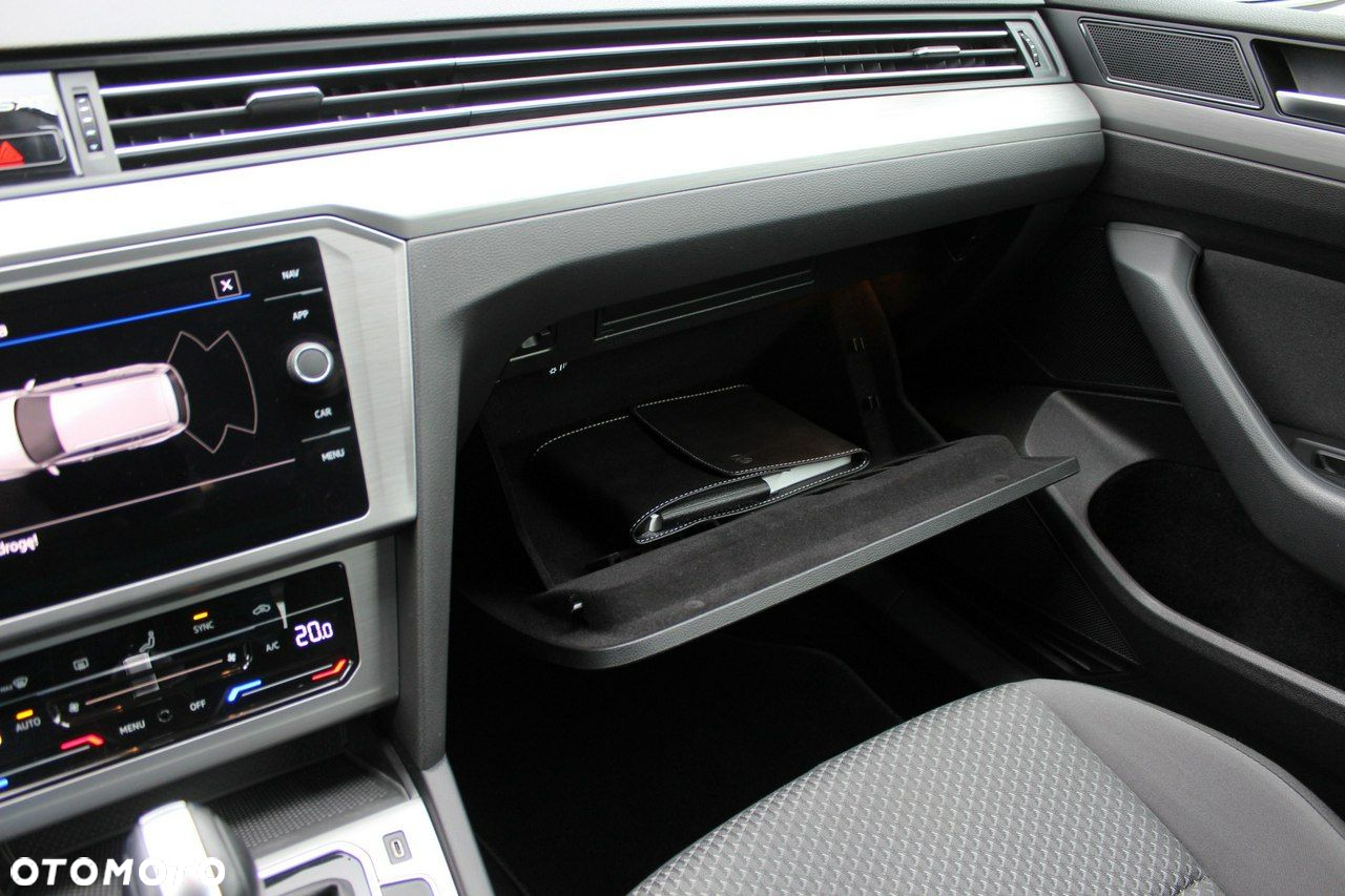 Volkswagen Passat 1.5 TSI EVO Essence DSG - 22
