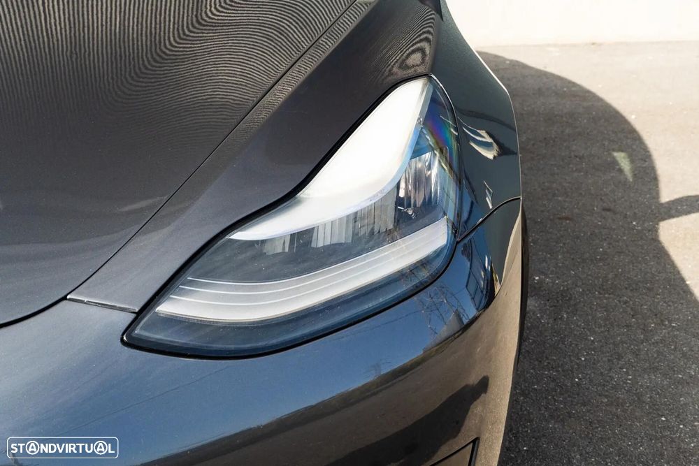 Tesla Model 3 Long-Range Dual Motor AWD - 28