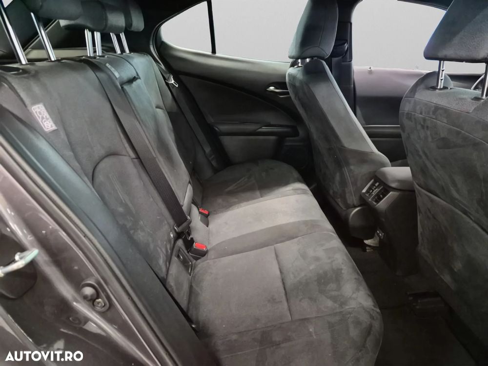 Lexus UX 250h Business Edition - 5