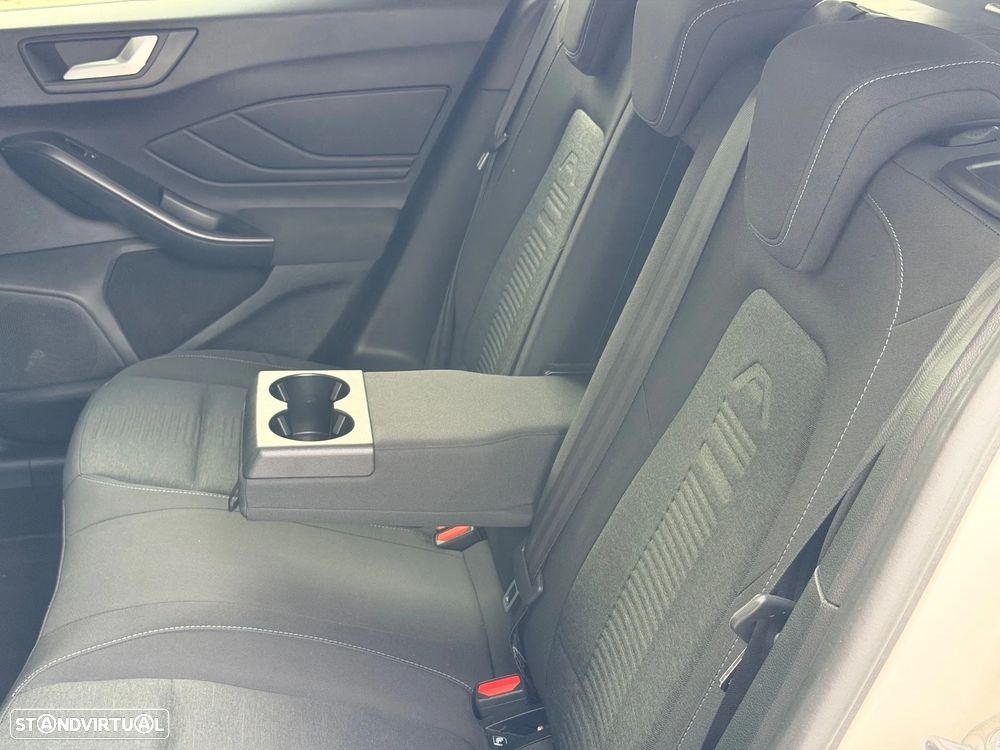 Ford Focus SW 1.0 EcoBoost Active X - 25