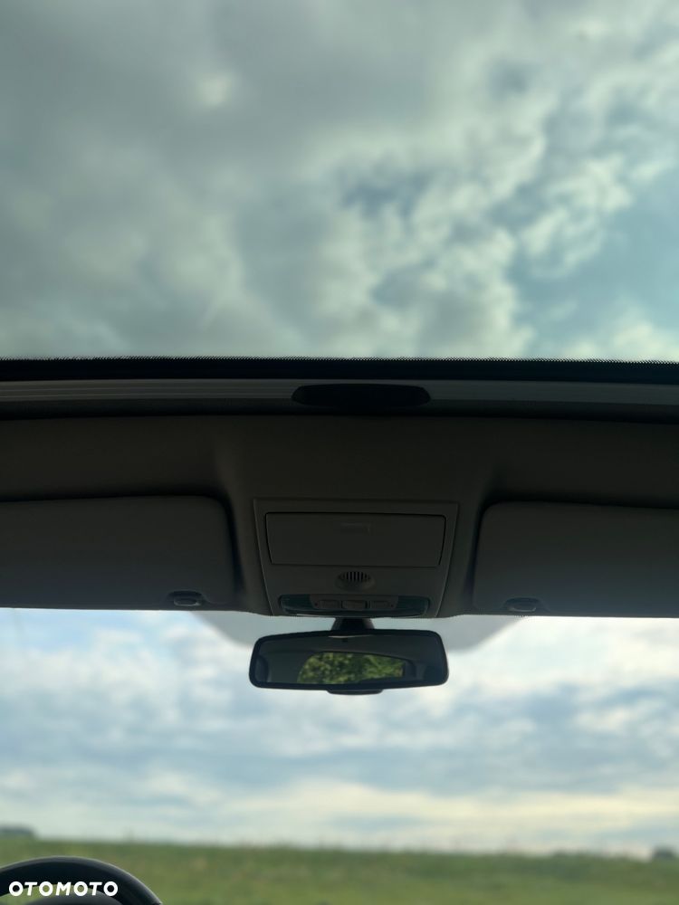 Ford Kuga 2.0 TDCi 2x4 Champions Edition - 24