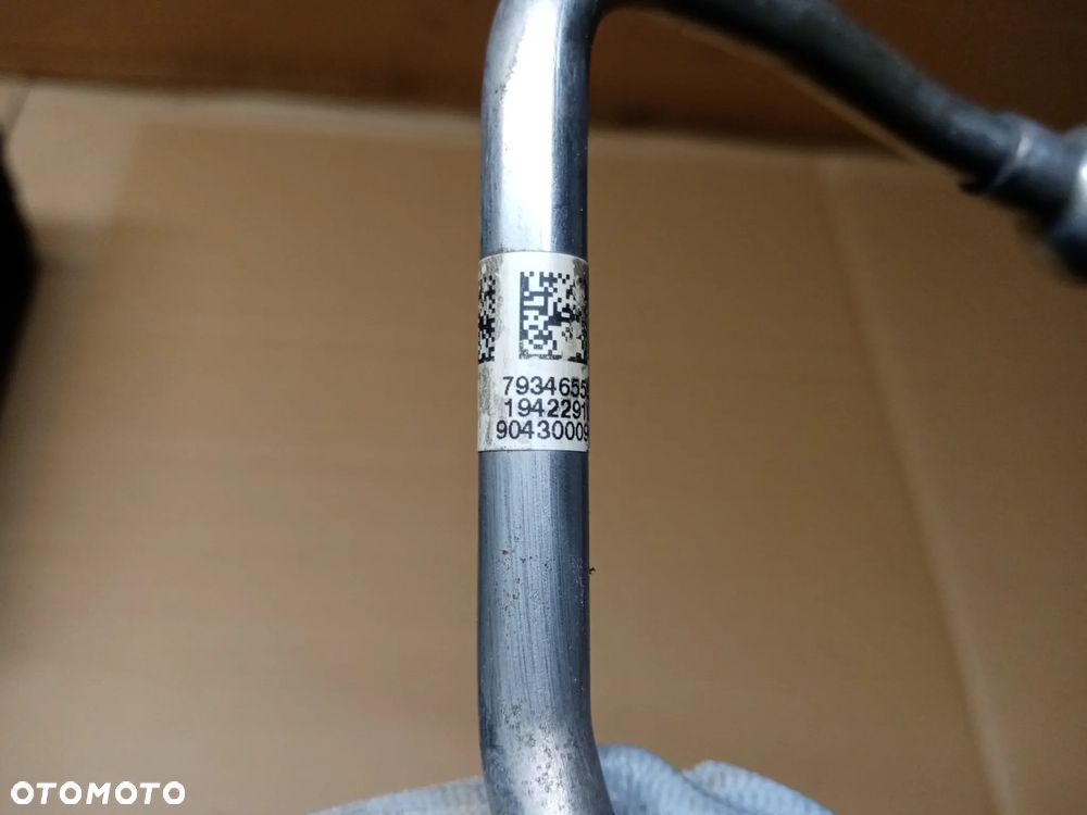 Przewód rurka smarująca dopływu oleju olejowa turbiny BMW M5 G30 F90 4.4 7934655 - 4