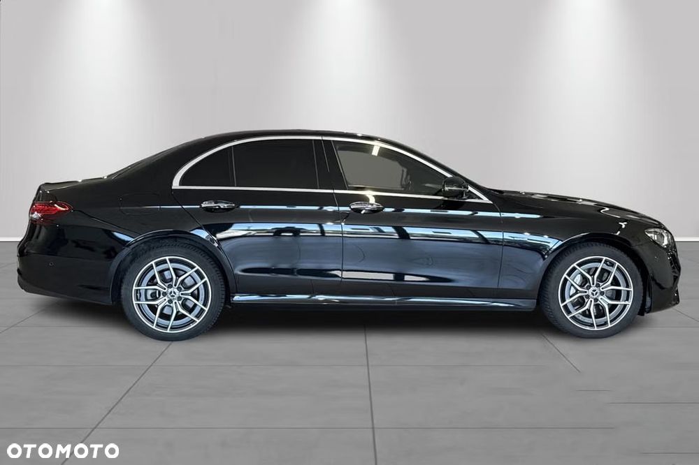 Mercedes-Benz Klasa E 300 de 9G-TRONIC - 7