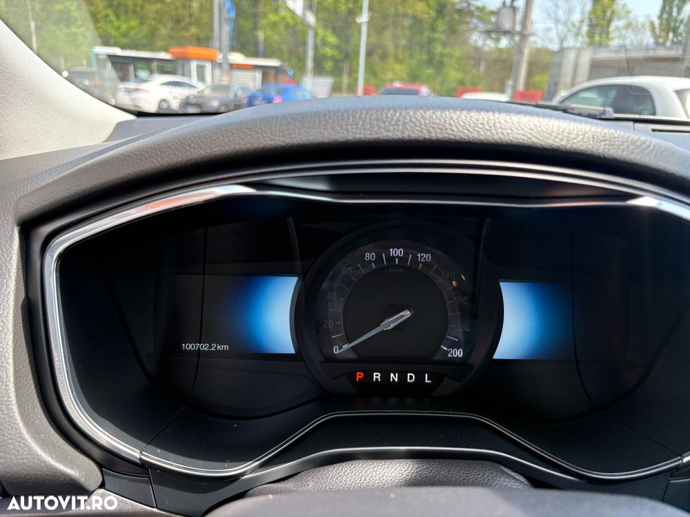 Ford Mondeo 2.0 HEV Titanium - 11