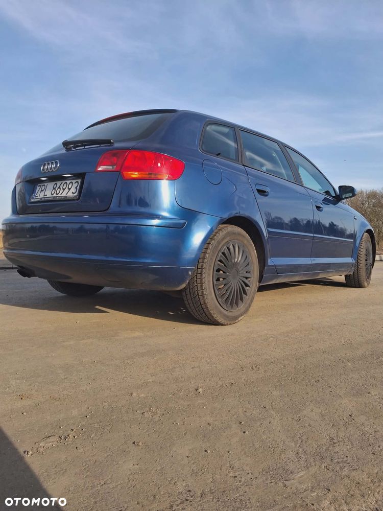 Audi A3 Sportback 2.0 TDI Ambition - 11