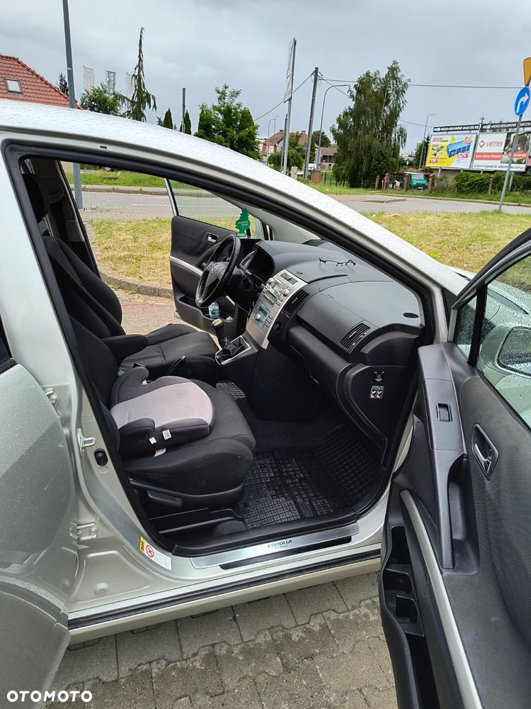 Toyota Corolla Verso 1.8 Prestige 7os - 4