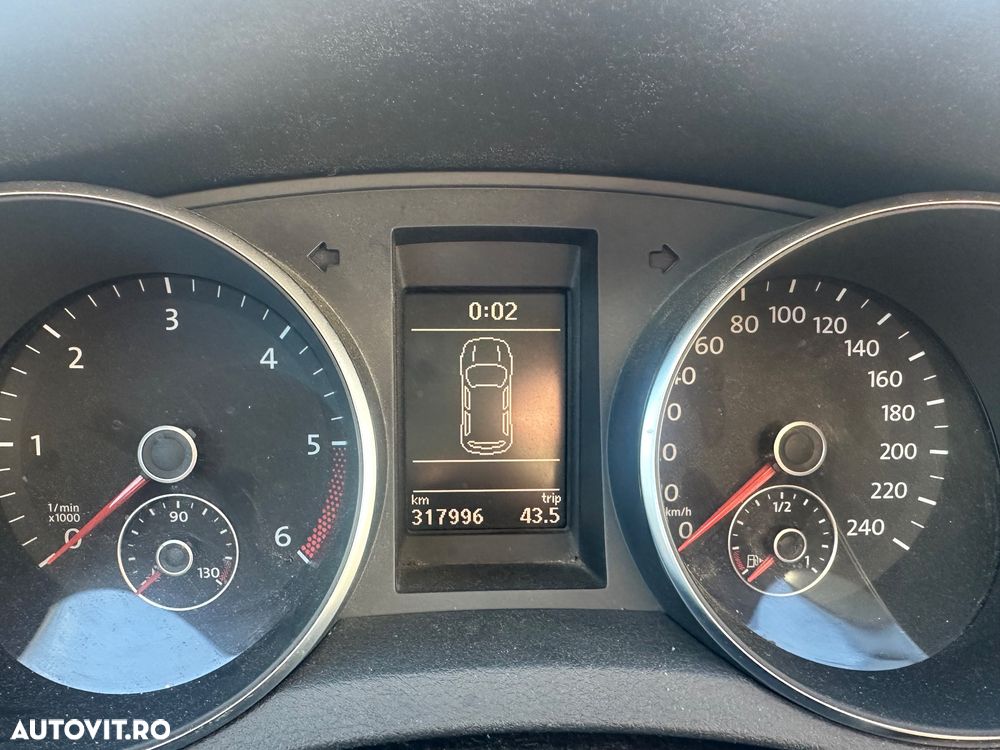 Volkswagen Golf - 10