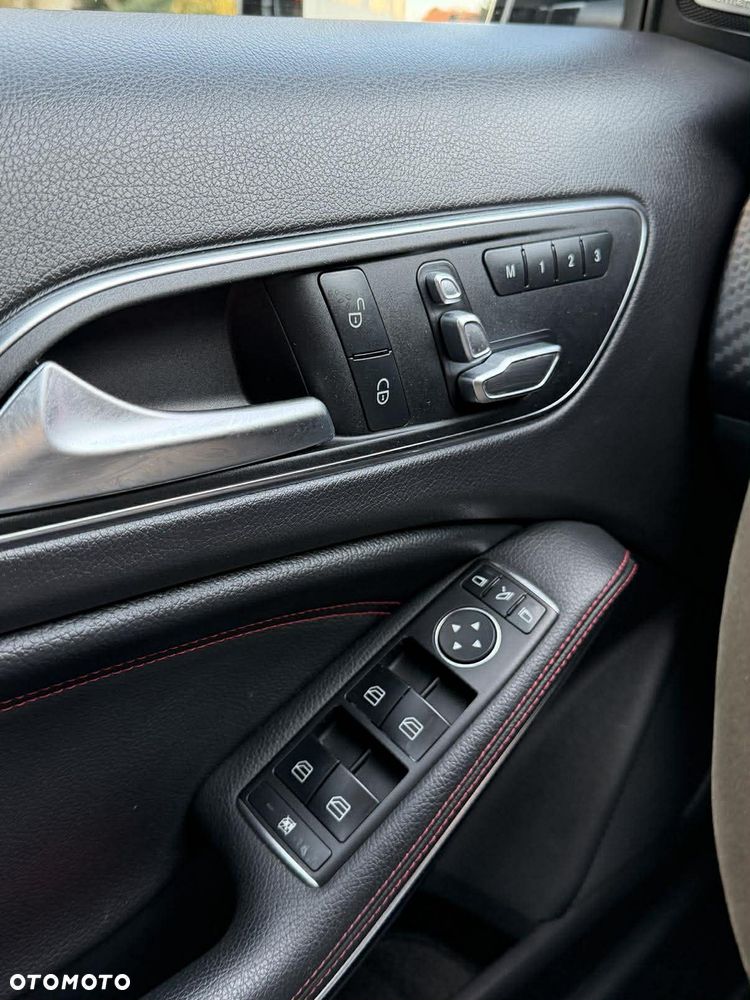 Mercedes-Benz Klasa A AMG 45 4Matic AMG Speedshift 7G-DCT - 19