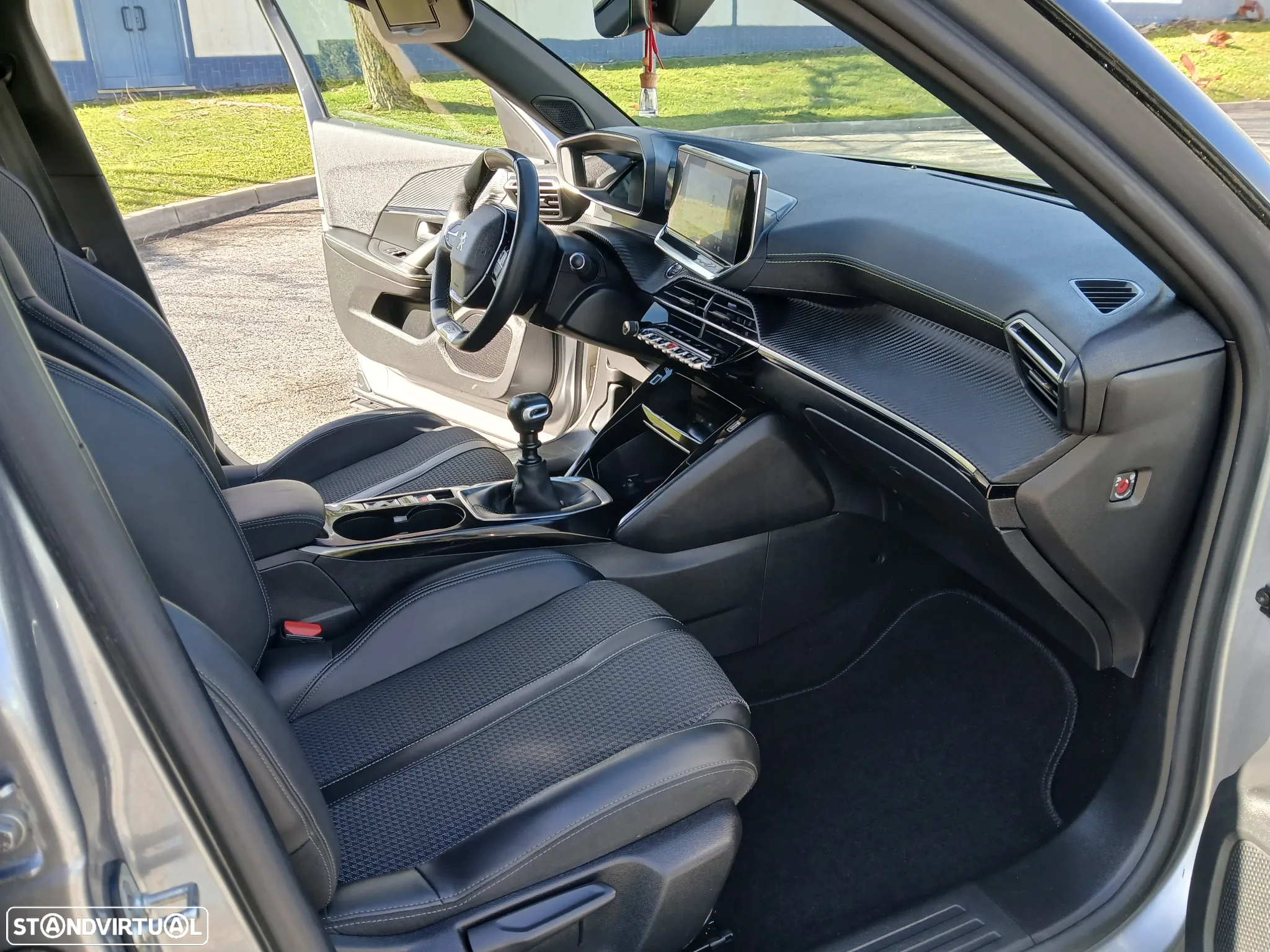 Peugeot 2008 PureTech 130 Stop&Start GT-Line Edition - 3