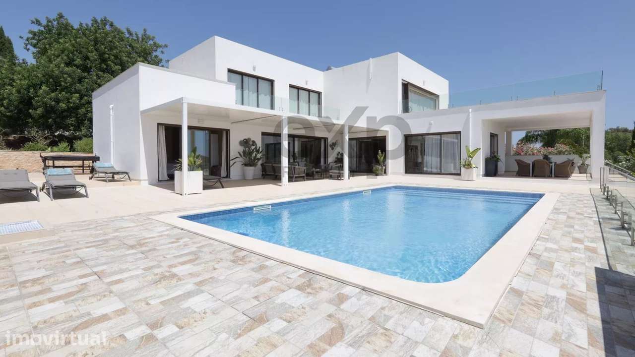 Luxuosa Moradia T4 de 437 m² com Piscina – Mexilhoeira Grande, Portimã - Grande imagem: 4/60