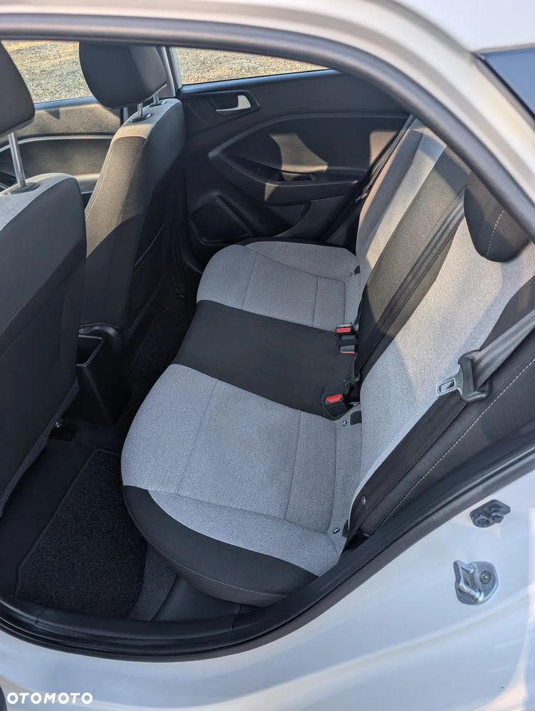 Hyundai i20 1.2 BlueDrive Comfort - 23