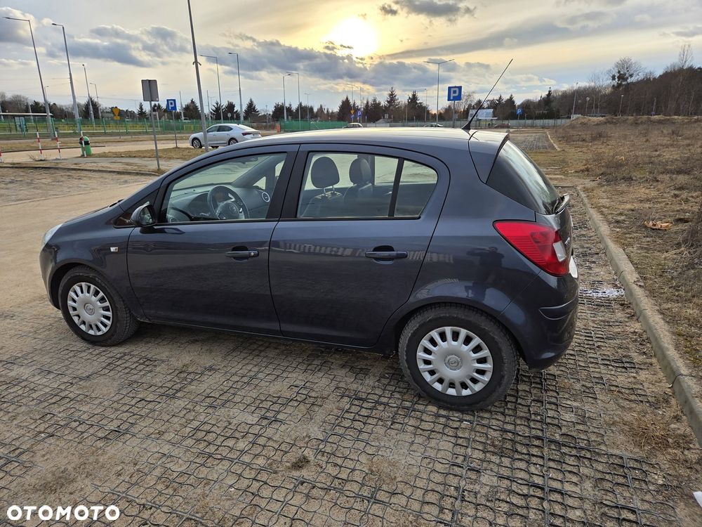 Opel Corsa 1.4 16V Cosmo - 1