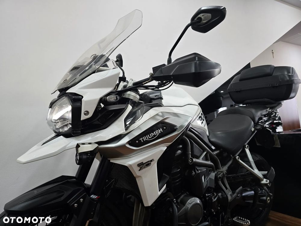 Triumph Tiger - 32