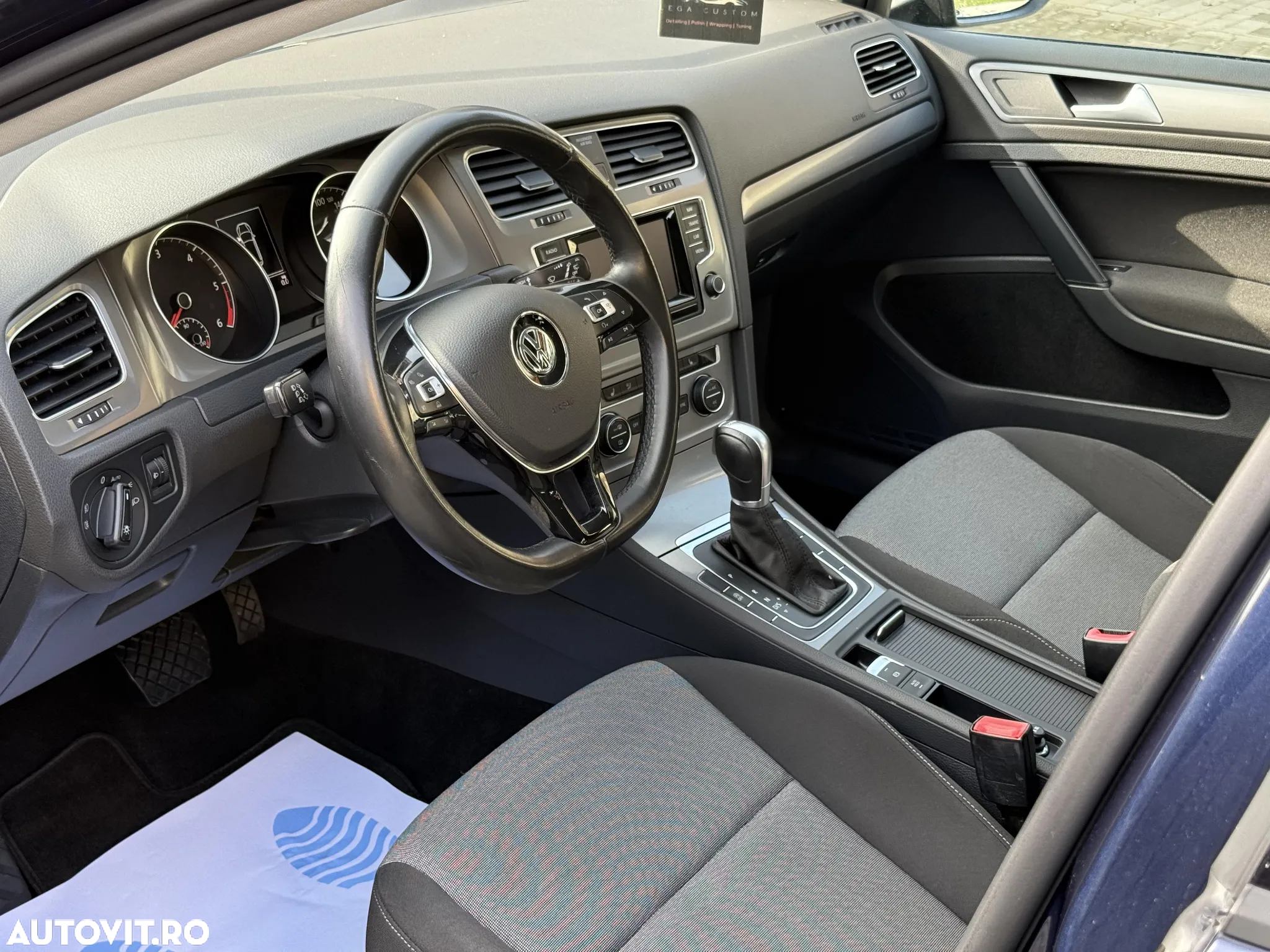 Volkswagen Golf 1.6 TDI DPF DSG BlueMotion Technology Trendline - 14