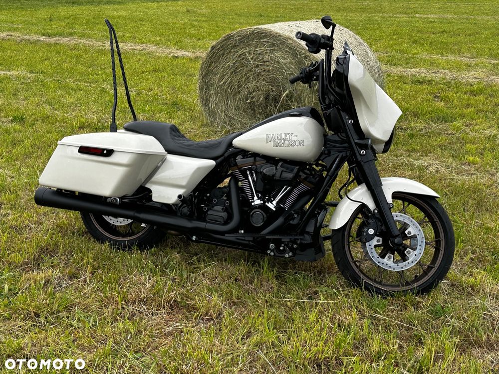 Harley-Davidson Touring Street Glide - 13