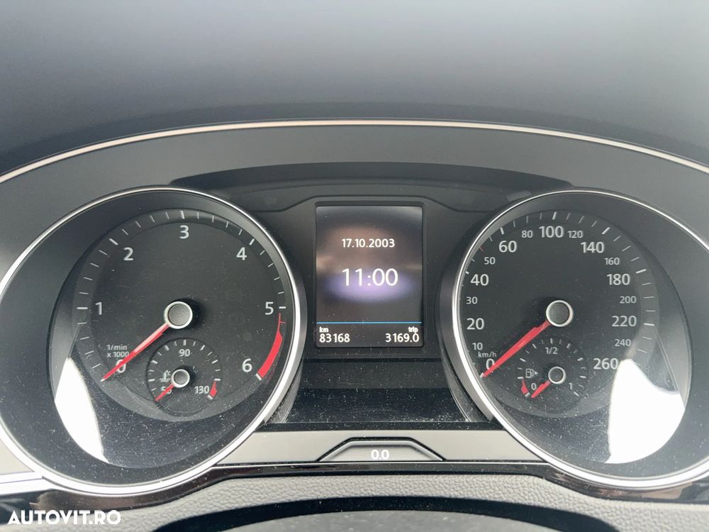 Volkswagen Passat 2.0 TDI SCR DSG 4Motion Business - 9