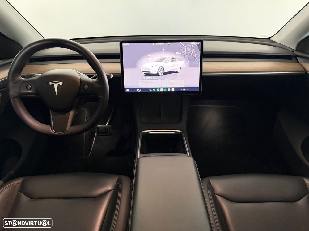 Tesla Model Y - 19