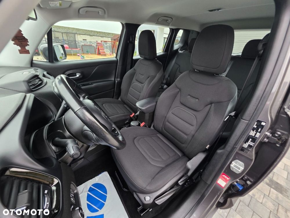 Jeep Renegade - 16