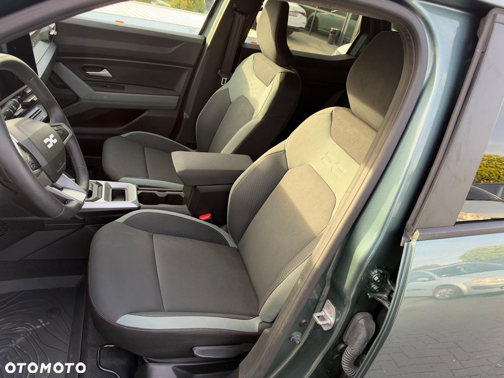 Dacia Duster 1.6 Full Hybrid 140 Extreme MMT - 13