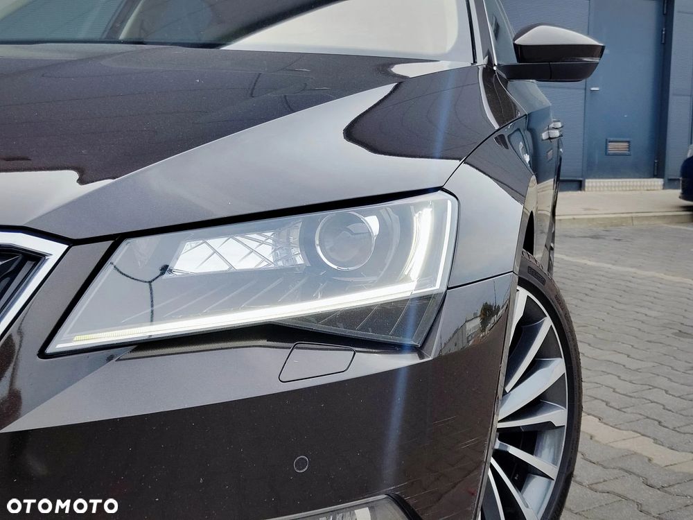 Skoda Superb 2.0 TSI 4x4 L&K DSG - 20