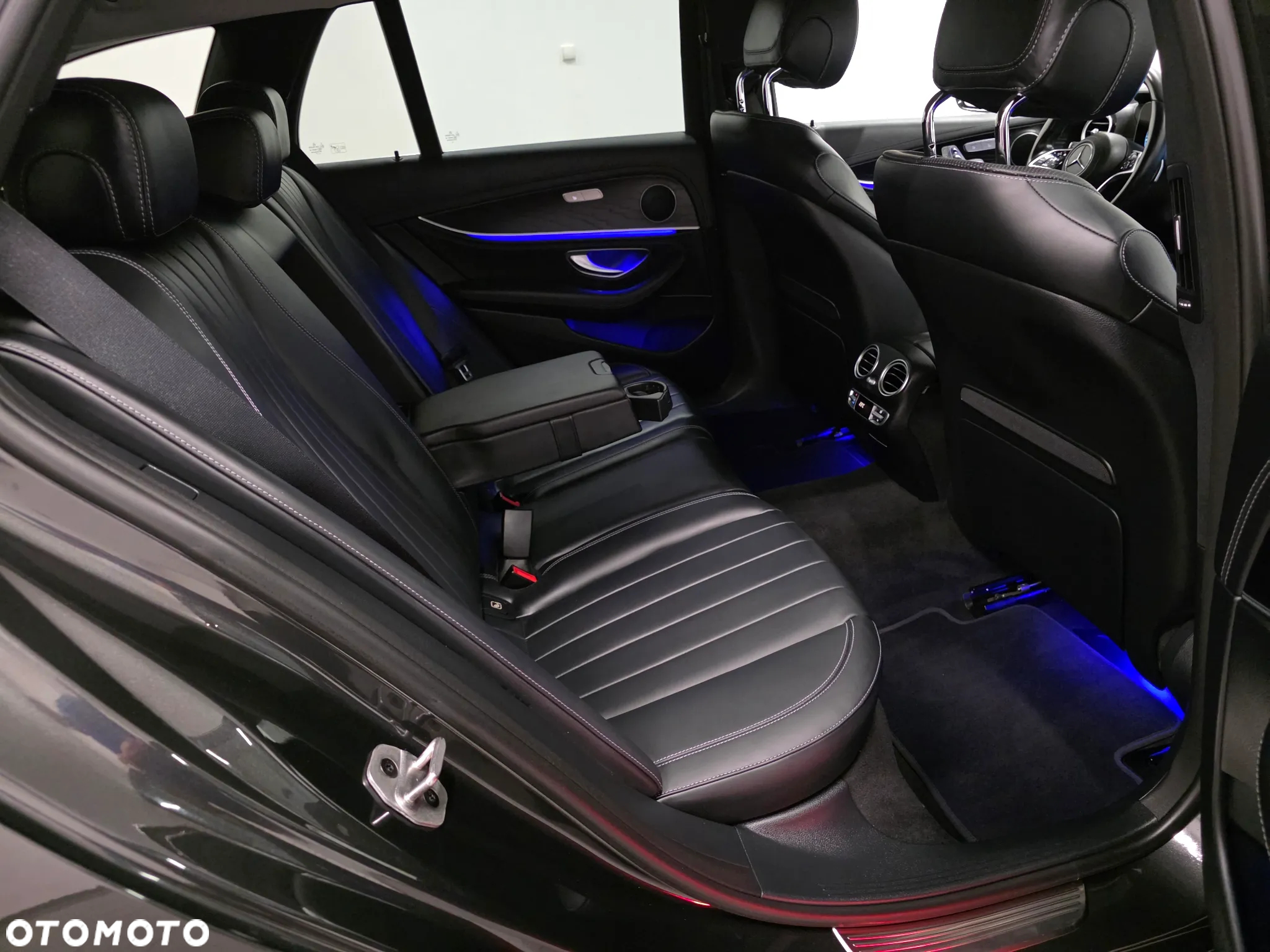 Mercedes-Benz Klasa E 300 de 9G-TRONIC Exclusive - 20