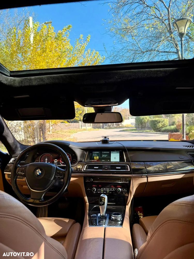 BMW Seria 7 730d xDrive - 29