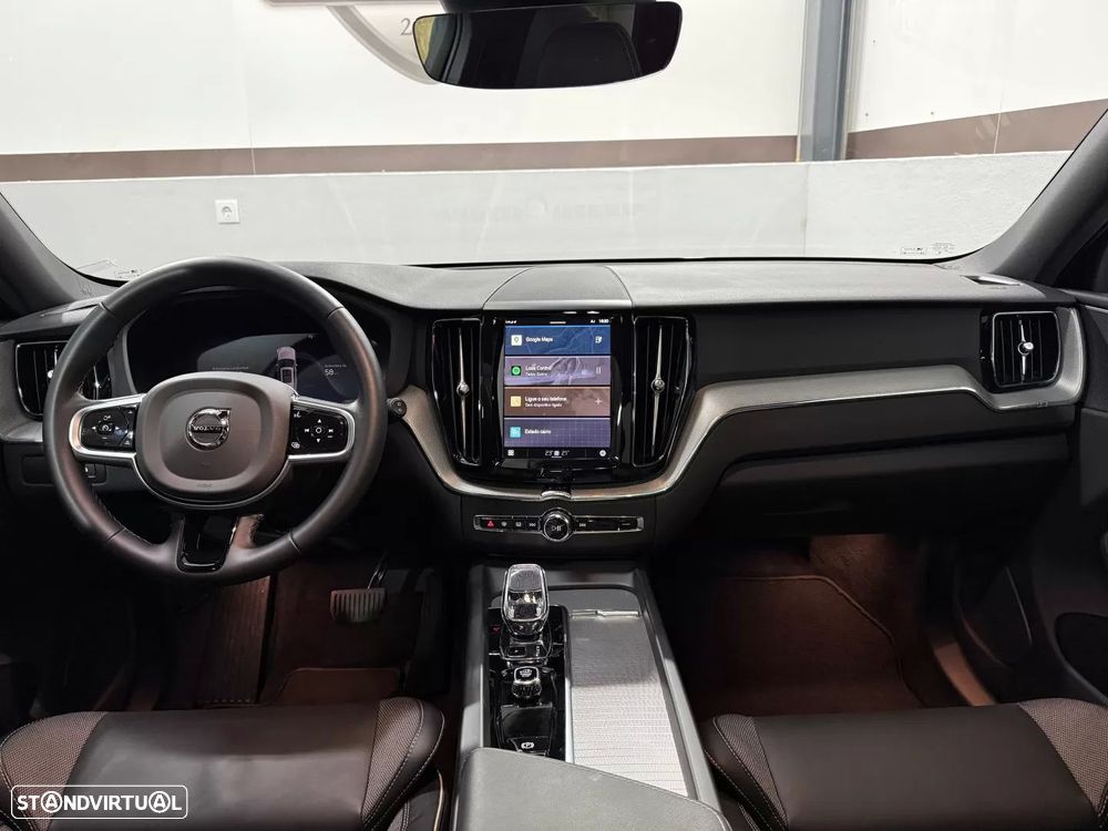 Volvo XC 60 2.0 T6 PHEV Black Edition - 19