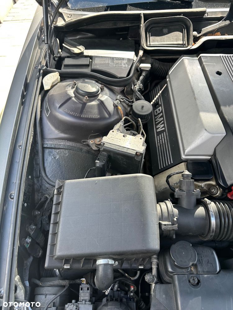 BMW Seria 7 - 18
