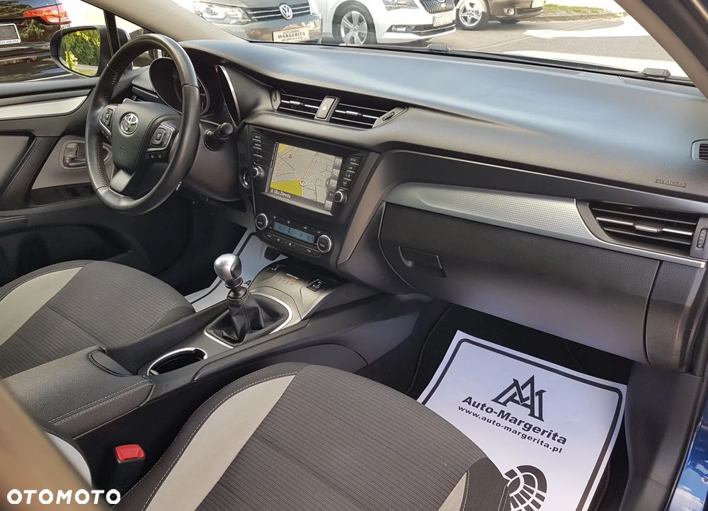 Toyota Avensis Touring Sports 1.8 Team Deutschland - 28