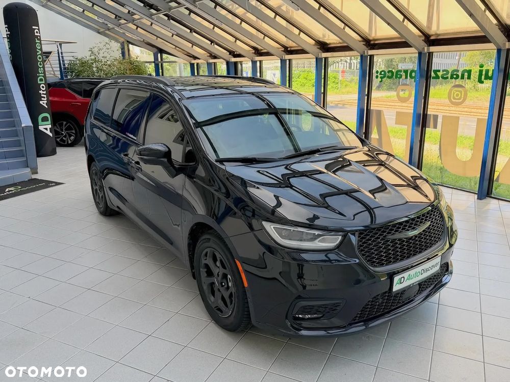 Chrysler Pacifica - 3