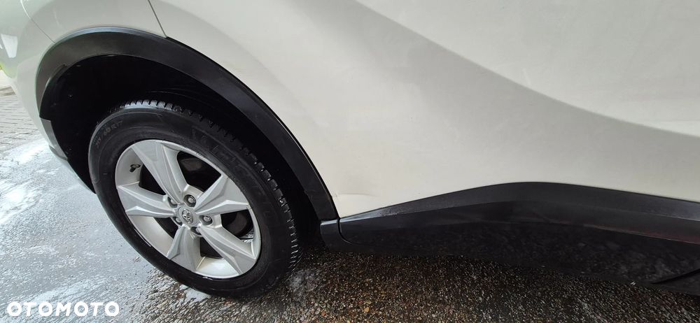 Toyota C-HR 1.2 T Dynamic - 4