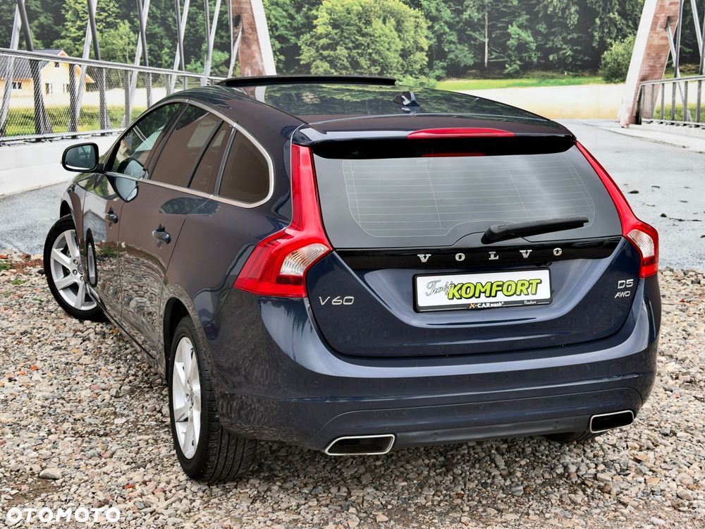 Volvo V60 D5 AWD Geartronic - 17