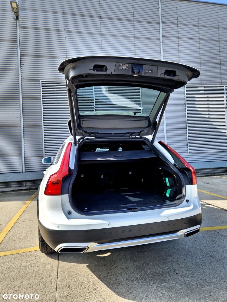 Volvo V90 Cross Country D5 SCR AWD Pro - 19