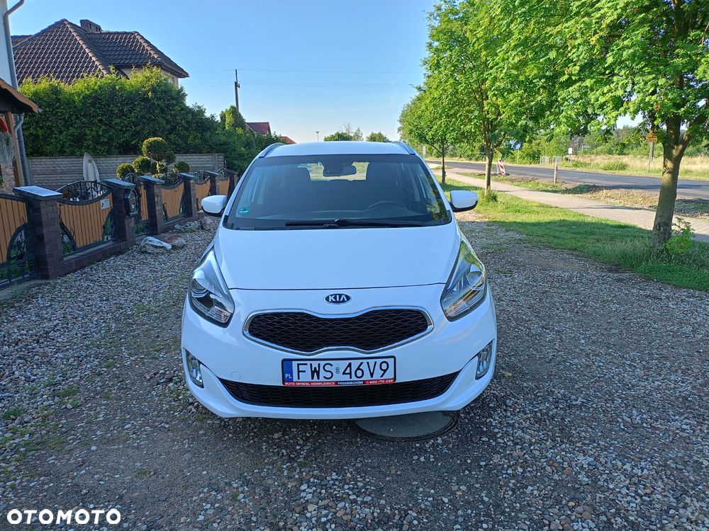 Kia Carens - 2