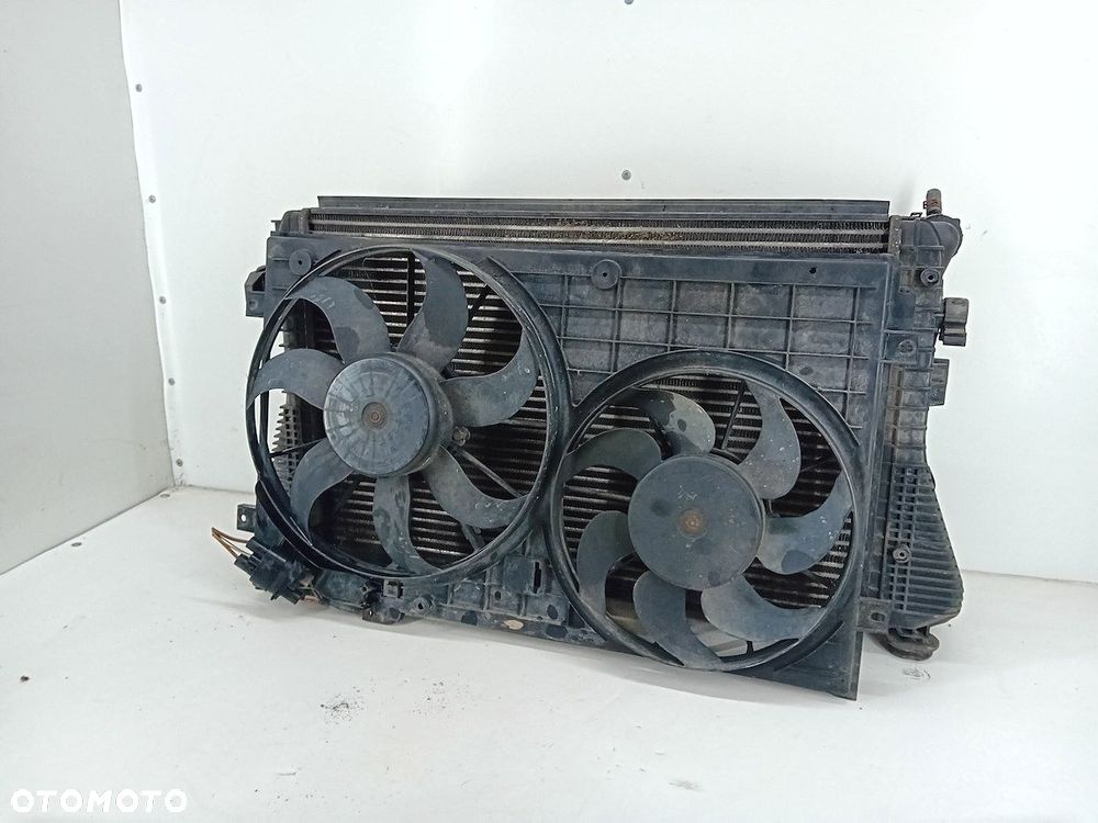 CHŁODNICA WODY Z WENTYLATOREM VW CADDY III 1.9 TDI 1K0121253AA - 2