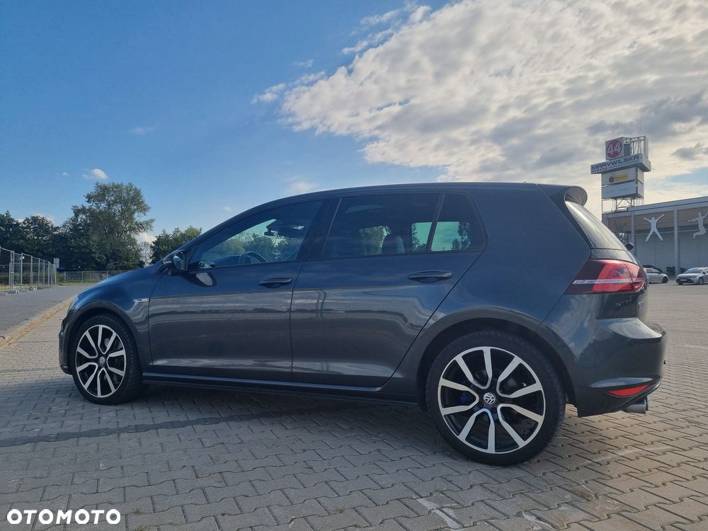 Volkswagen Golf - 17