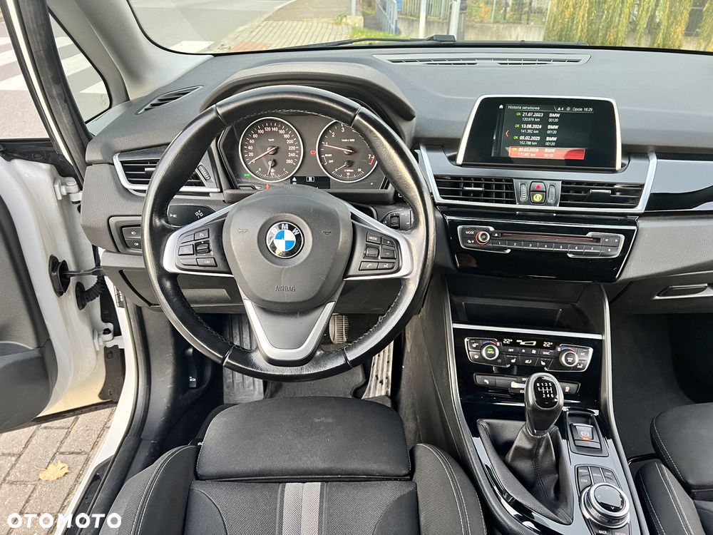 BMW Seria 2 220i Advantage - 14