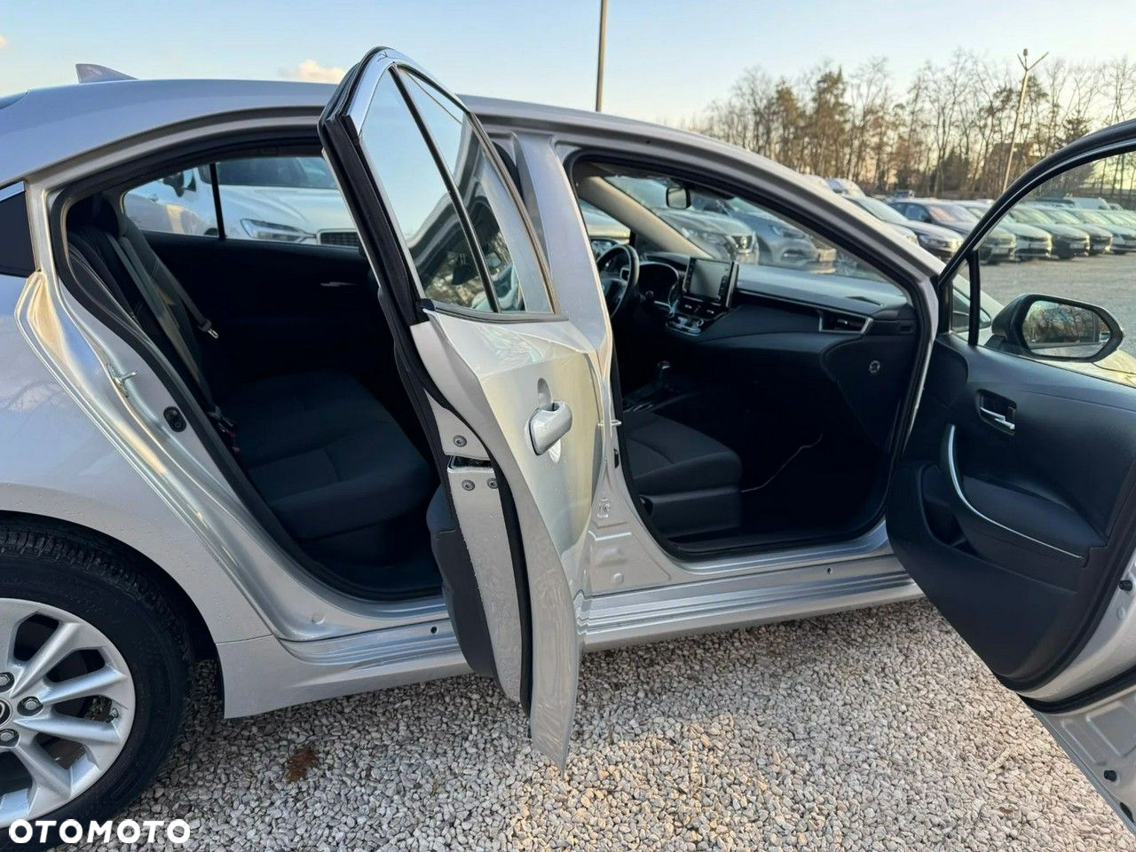 Toyota Corolla 1.8 Hybrid GPF Comfort - 18
